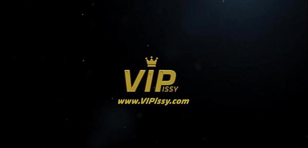 Lesbian piss in mouth and pussy
